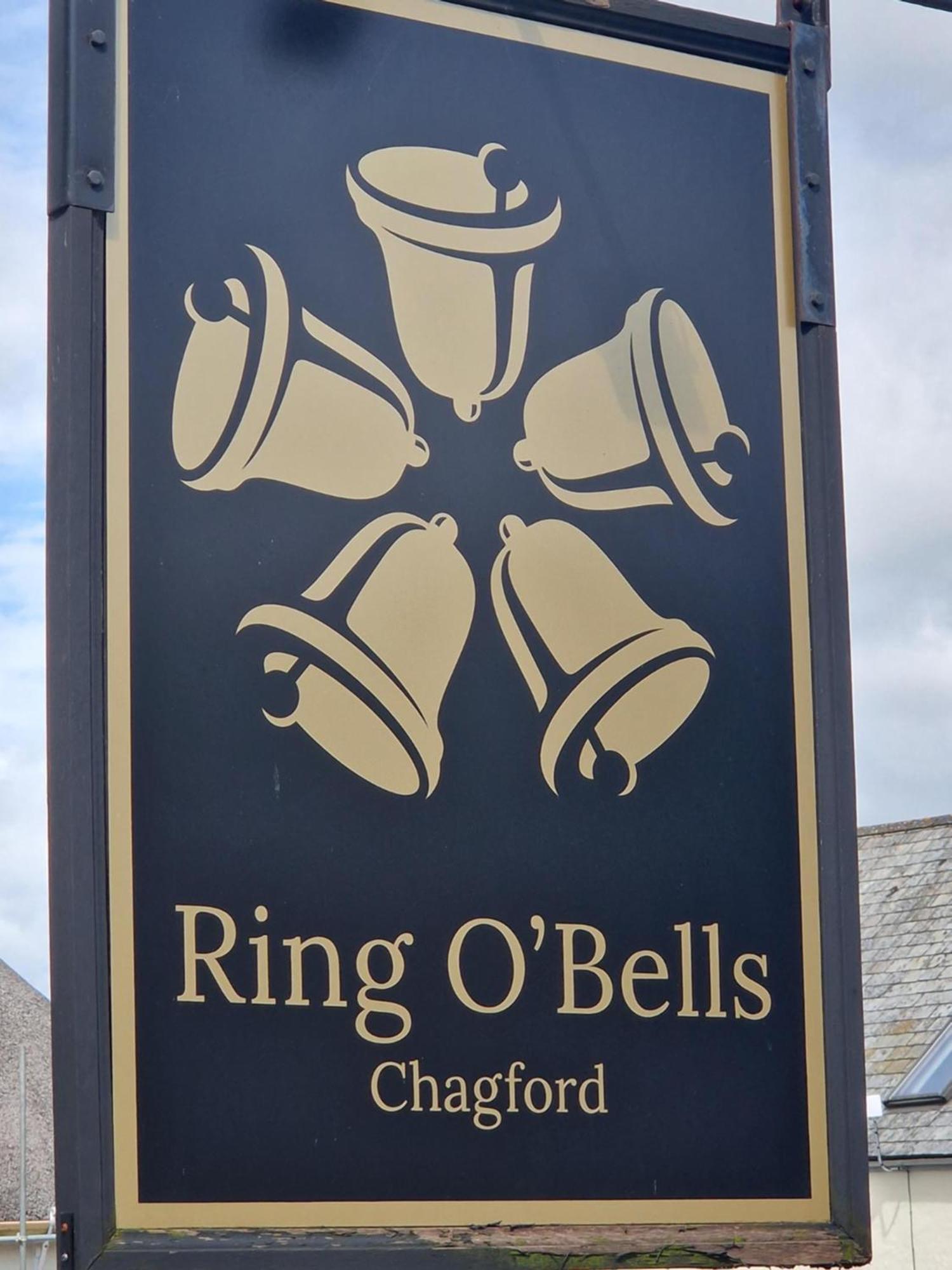 לינה וארוחת בוקר צ'גפורד Ring O Bells מראה חיצוני תמונה